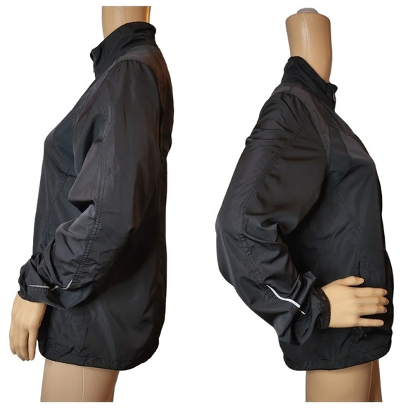 Brooks black running jacket.  Shelter technology.  Full zip.  Women's medium - Picture 5 of 16
